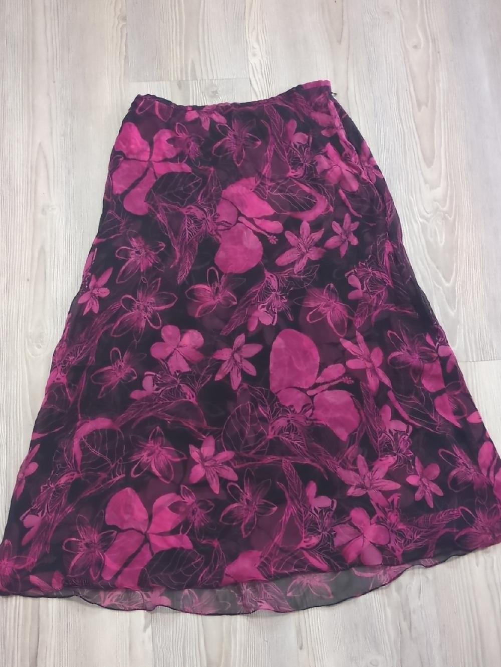 Dana Buchman Silk Black & Magenta Floral A-Line Skirt 100% Silk Size 12